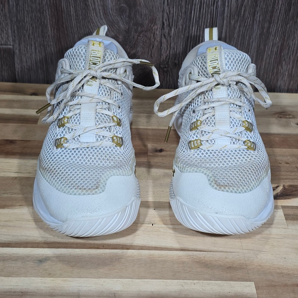 Under Armour HOVR‎ Block City 3.0 Volleyball Shoes 10 White Gold